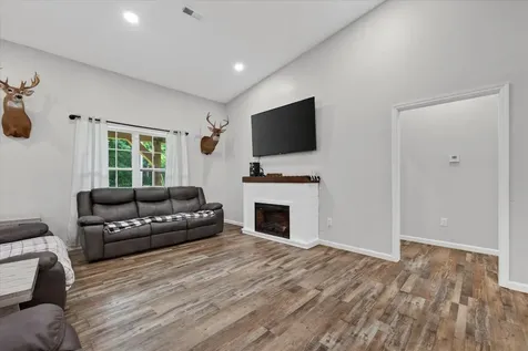 181 Hayes Ridge Road Indian Mound TN 37079