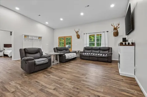 181 Hayes Ridge Road Indian Mound TN 37079