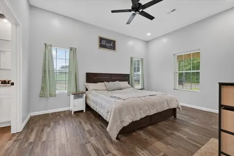 181 Hayes Ridge Road Indian Mound TN 37079
