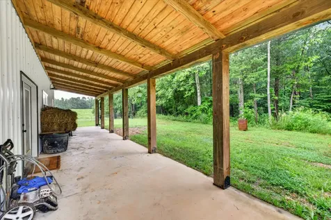 181 Hayes Ridge Road Indian Mound TN 37079