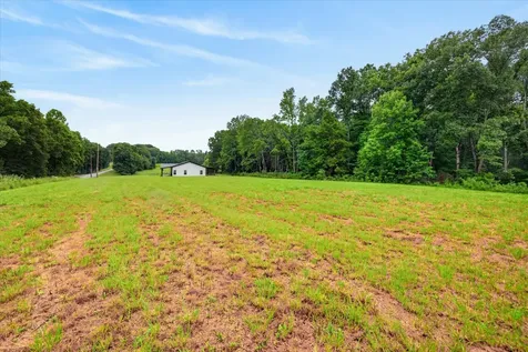181 Hayes Ridge Road Indian Mound TN 37079