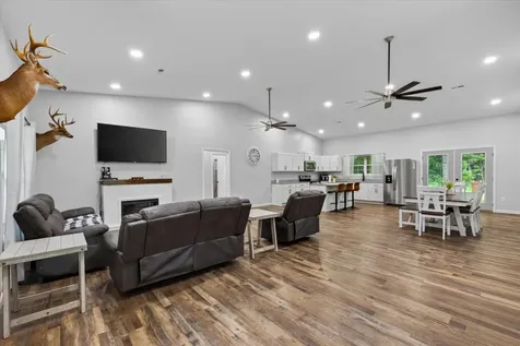 181 Hayes Ridge Road Indian Mound TN 37079