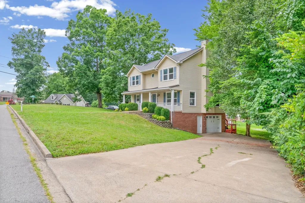 403 Bridlewood Road Clarksville TN 37042