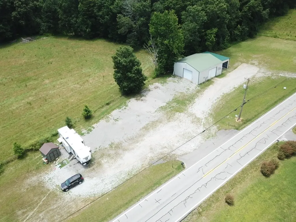 6845 Wassom Memorial Highway Grandview TN 37337