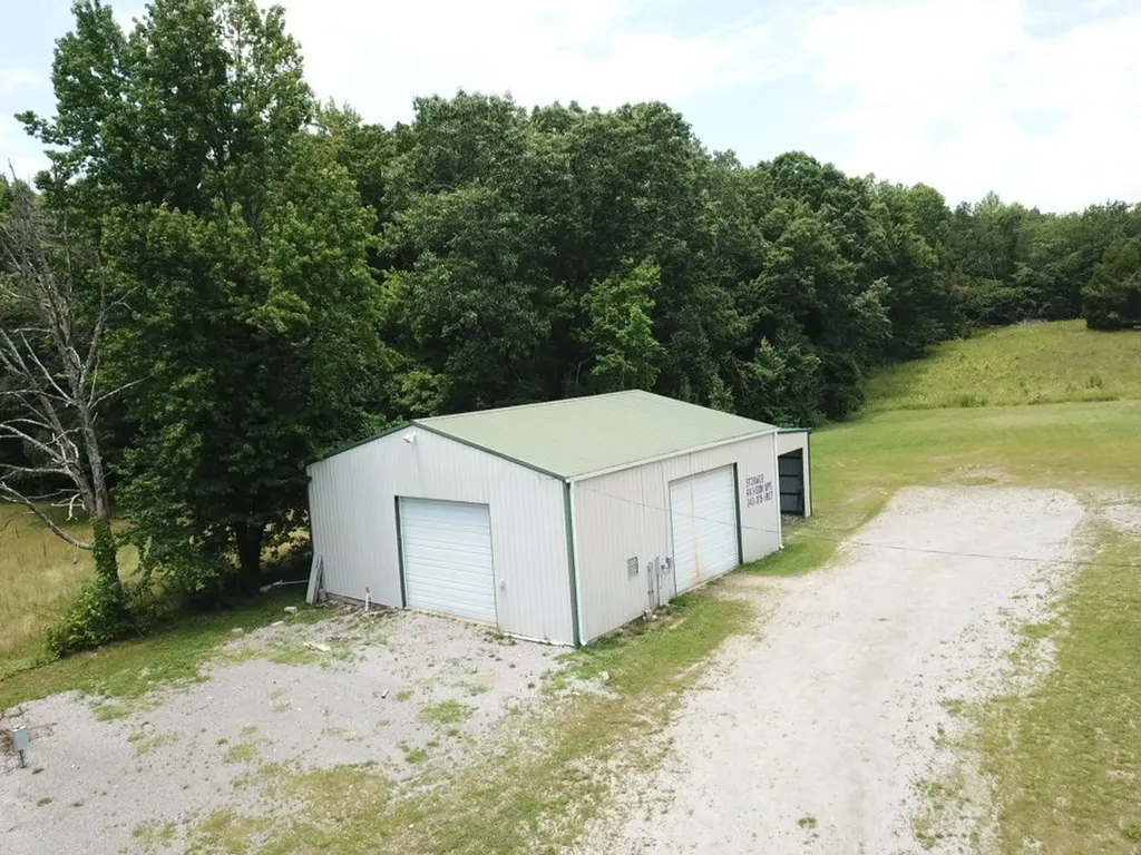 6845 Wassom Memorial Highway Grandview TN 37337