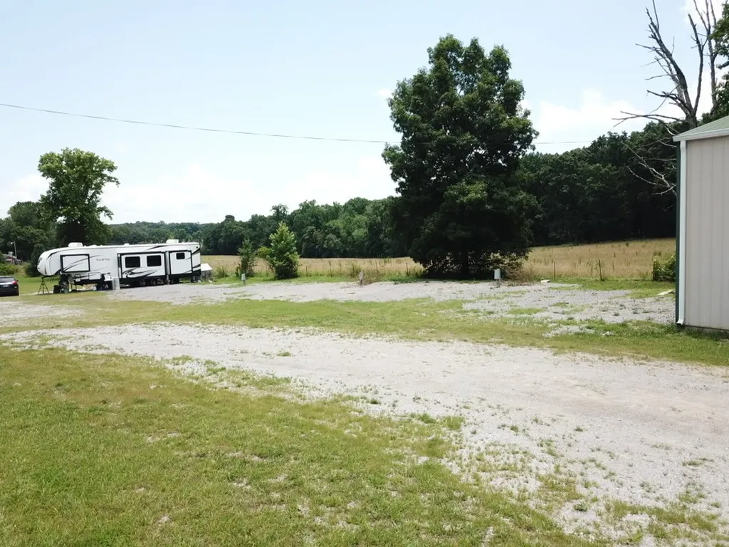 6845 Wassom Memorial Highway Grandview TN 37337