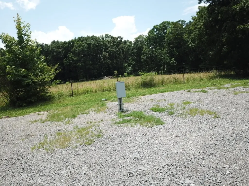 6845 Wassom Memorial Highway Grandview TN 37337