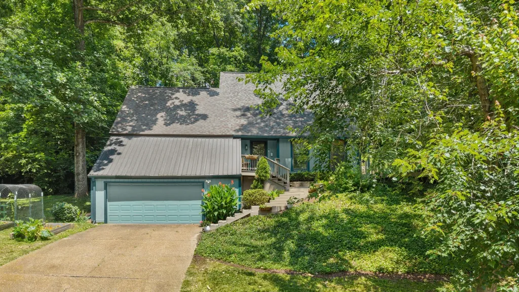 477 Saddle Drive Nashville TN 37221