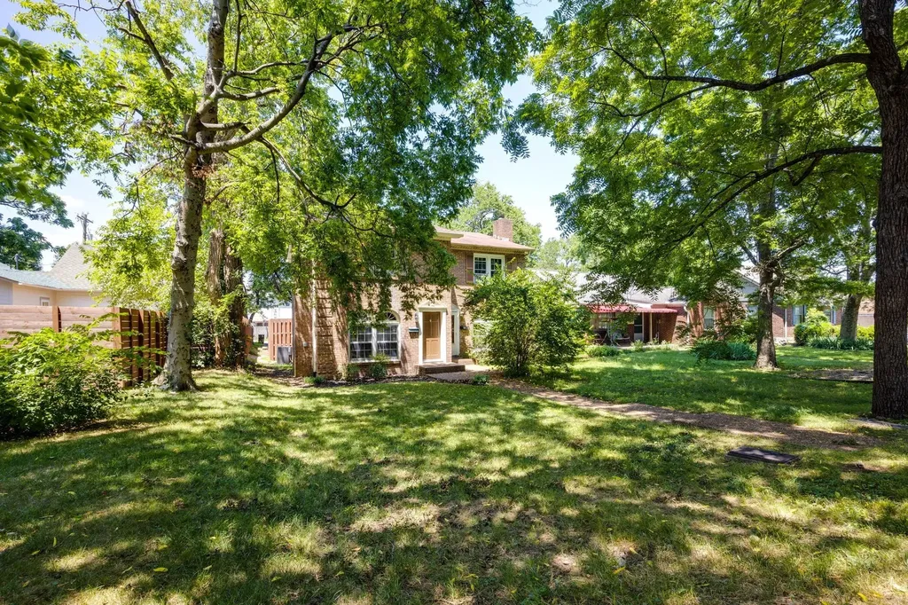 2604 Belcourt Avenue Nashville TN 37212