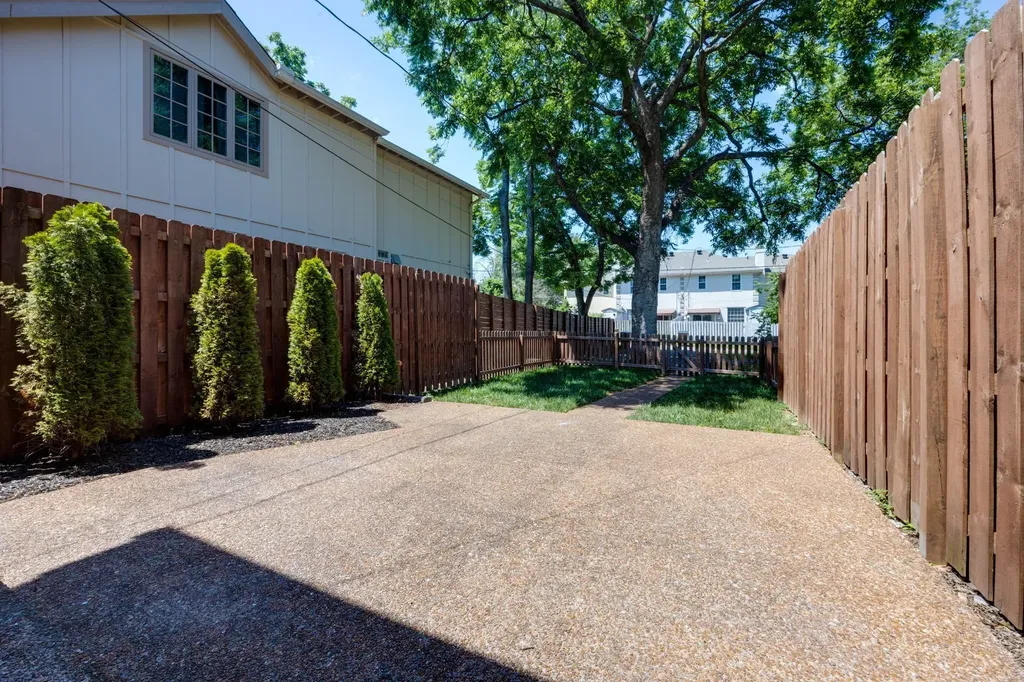 2604 Belcourt Avenue Nashville TN 37212