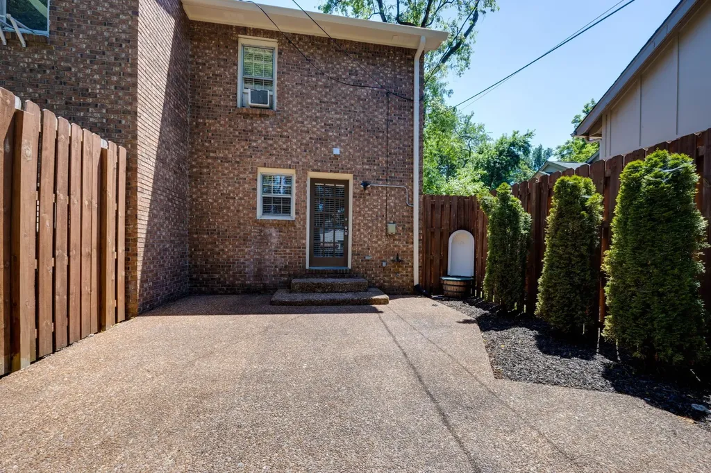 2604 Belcourt Avenue Nashville TN 37212