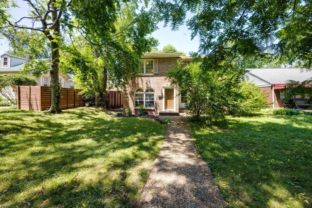 2604 Belcourt Avenue Nashville TN 37212