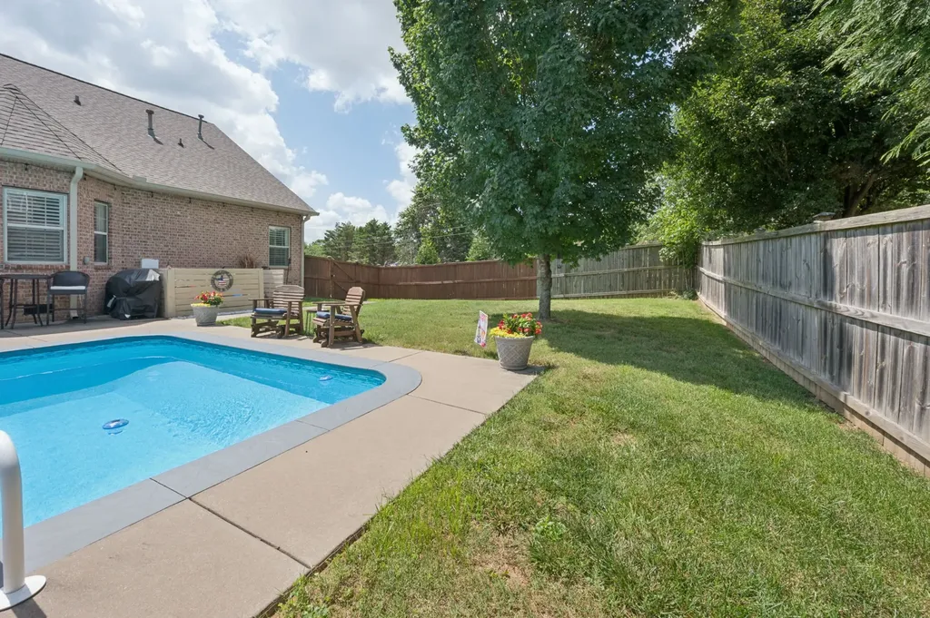 2754 Jutes Drive Thompsons Station TN 37179