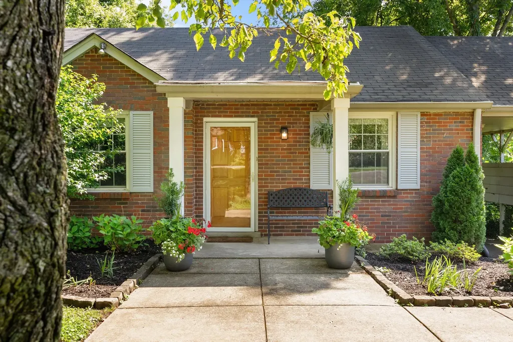 2219 Berrywood Road Nashville TN 37216