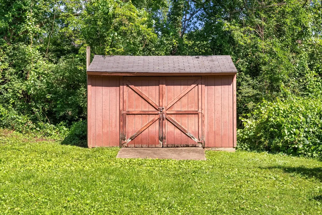 2219 Berrywood Road Nashville TN 37216
