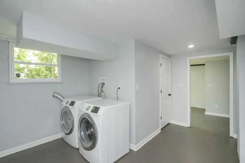 222 Emmitt Avenue Madison TN 37115