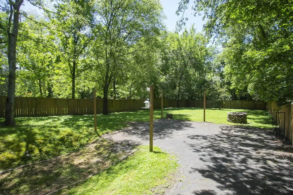 222 Emmitt Avenue Madison TN 37115