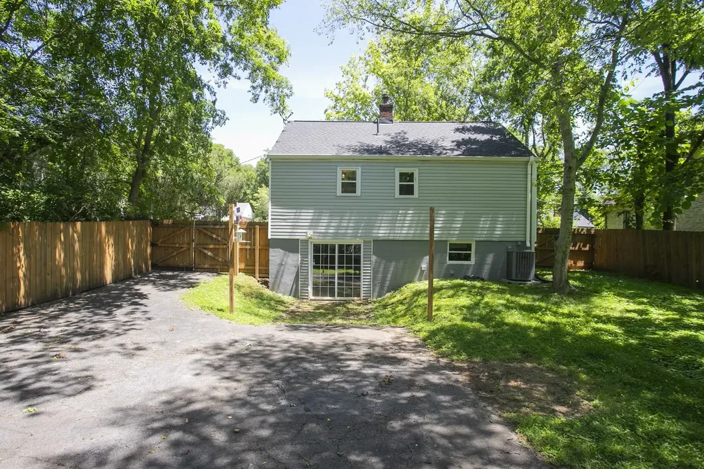 222 Emmitt Avenue Madison TN 37115