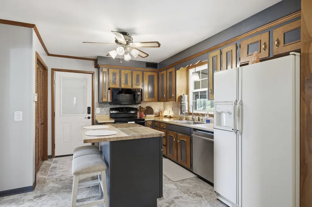 709 Harpeth Pkwy, W Nashville TN 37221