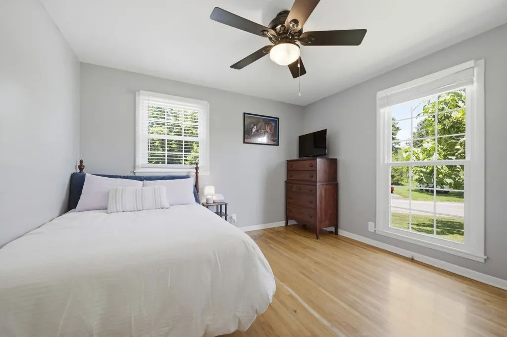 709 Harpeth Pkwy, W Nashville TN 37221
