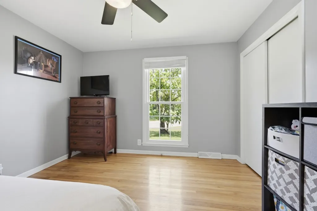 709 Harpeth Pkwy, W Nashville TN 37221