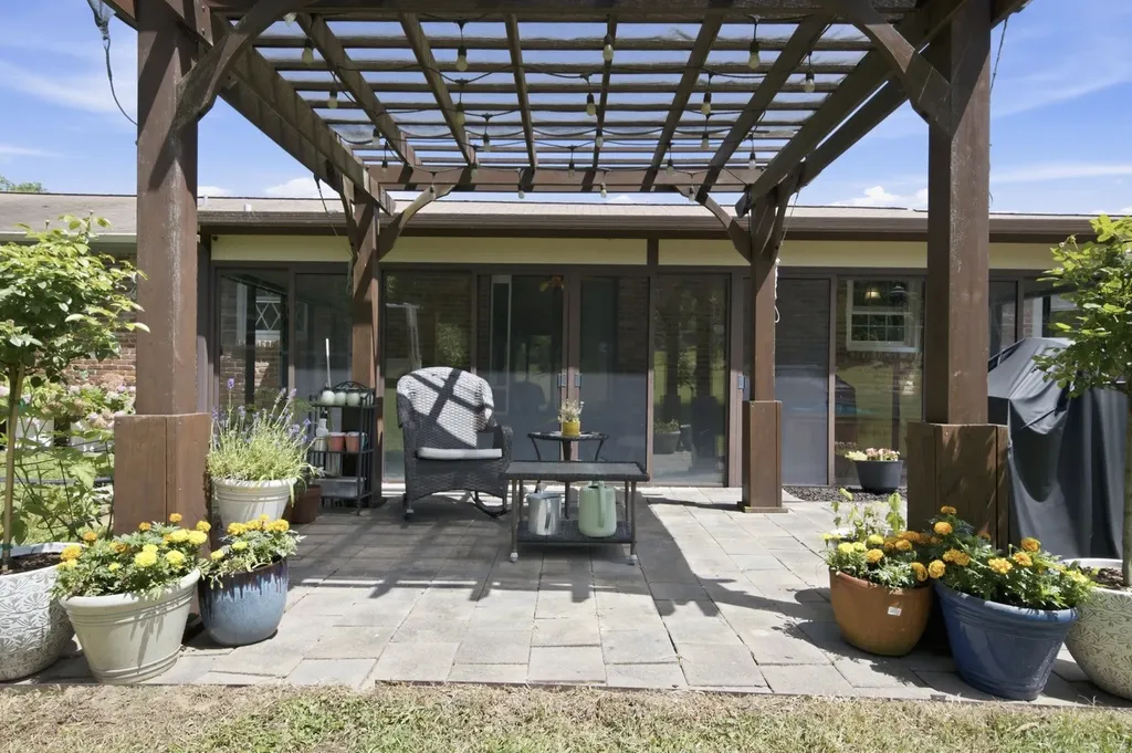 709 Harpeth Pkwy, W Nashville TN 37221