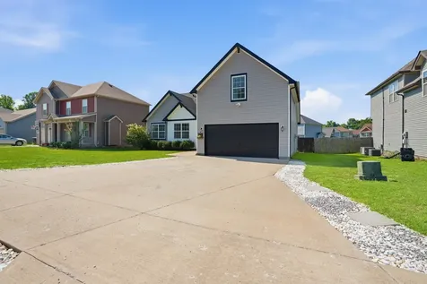 1871 Rains Road Clarksville TN 37042