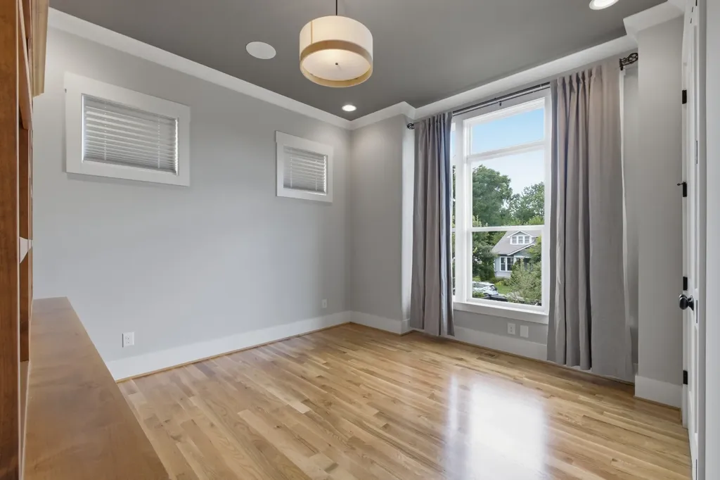 907 Halcyon Avenue Nashville TN 37204