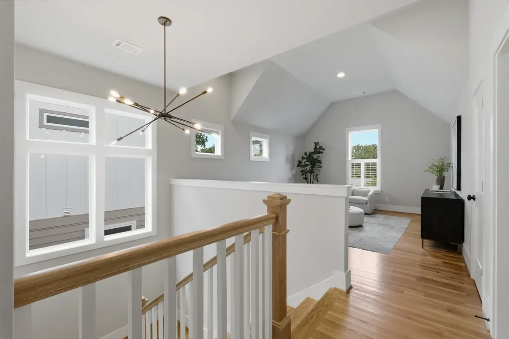 907 Halcyon Avenue Nashville TN 37204