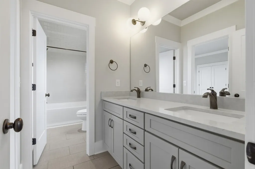 907 Halcyon Avenue Nashville TN 37204