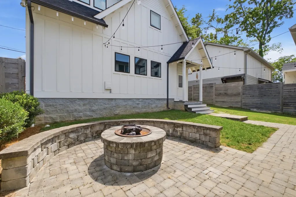 907 Halcyon Avenue Nashville TN 37204