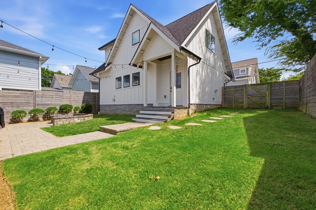 907 Halcyon Avenue Nashville TN 37204