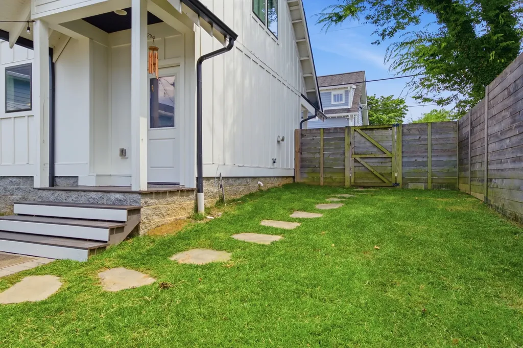 907 Halcyon Avenue Nashville TN 37204