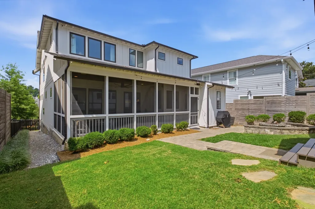 907 Halcyon Avenue Nashville TN 37204