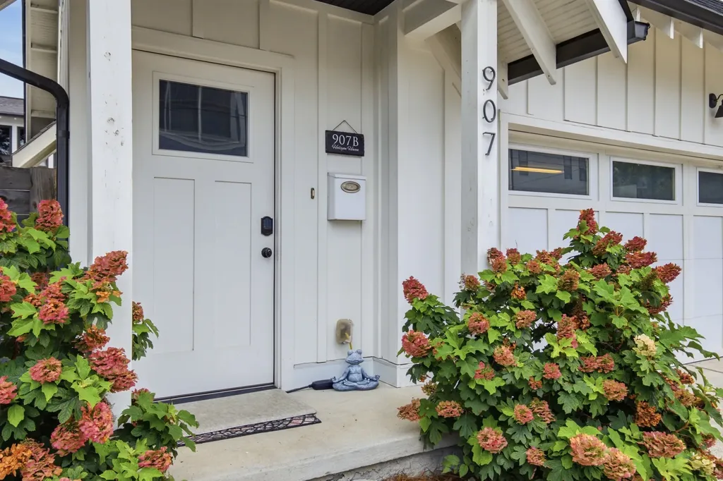 907 Halcyon Avenue Nashville TN 37204