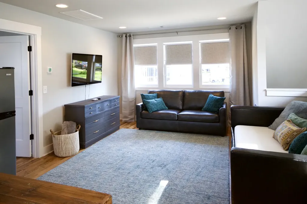 907 Halcyon Avenue Nashville TN 37204
