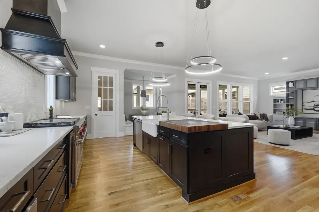 907 Halcyon Avenue Nashville TN 37204
