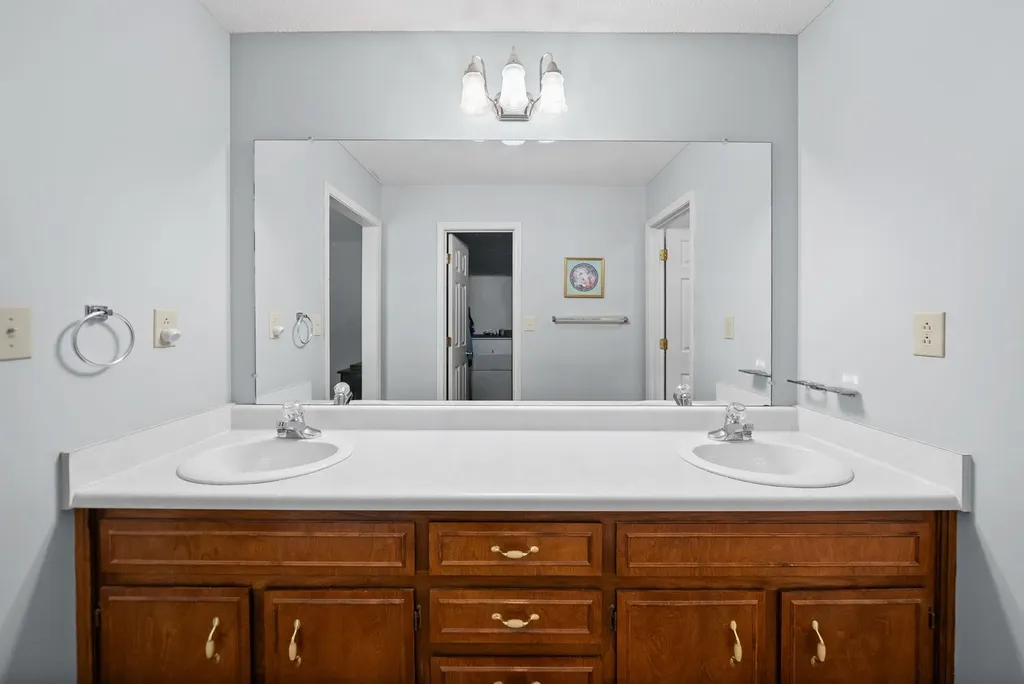 1334 N Callywood Court Clarksville TN 37040