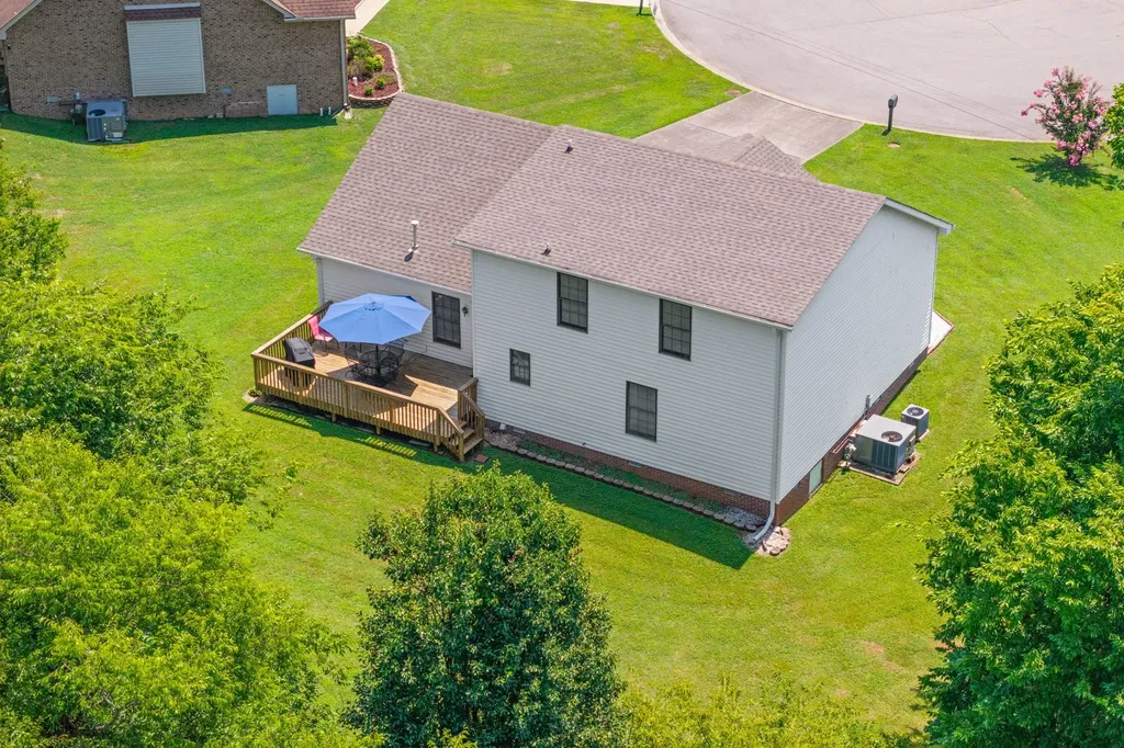 1334 N Callywood Court Clarksville TN 37040