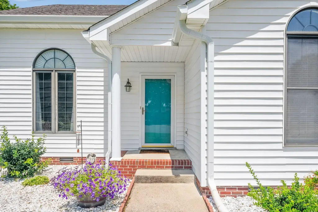 1334 N Callywood Court Clarksville TN 37040