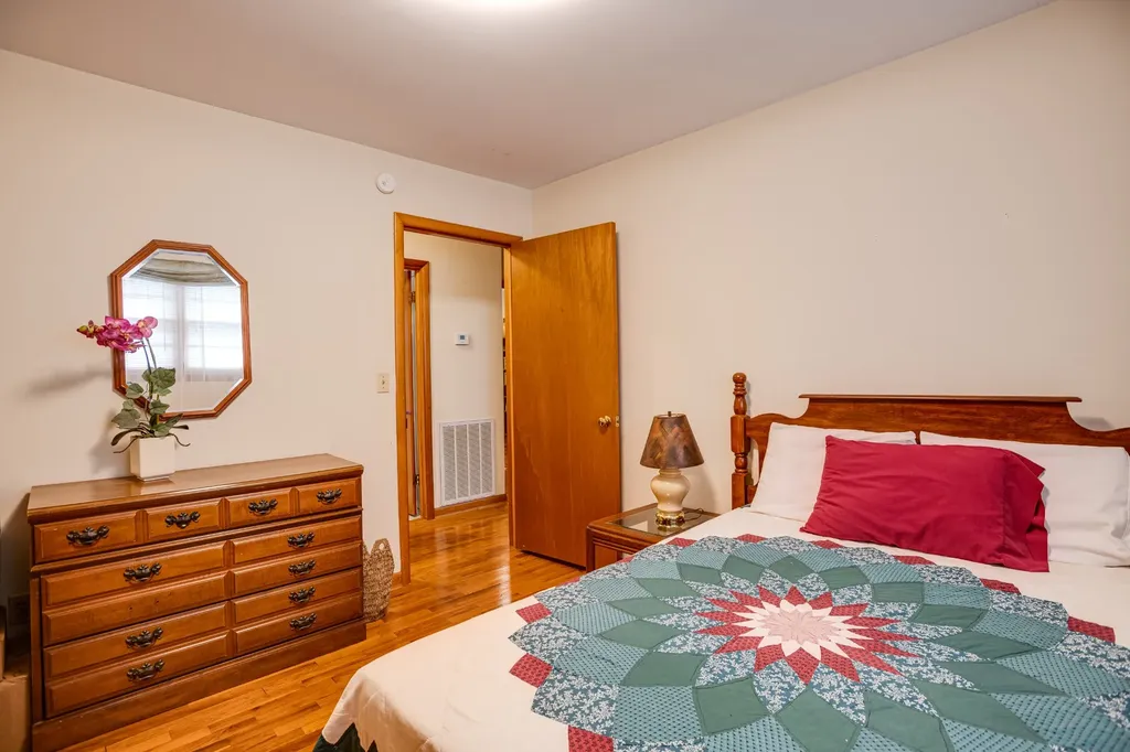 412 4th Street Lawrenceburg TN 38464