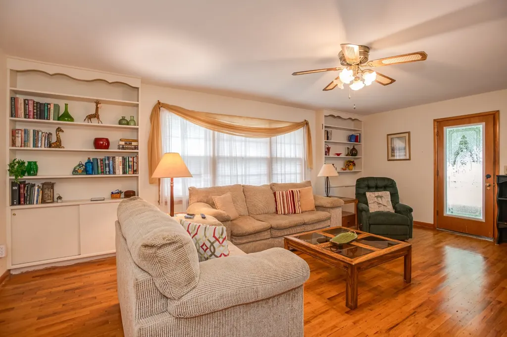 412 4th Street Lawrenceburg TN 38464