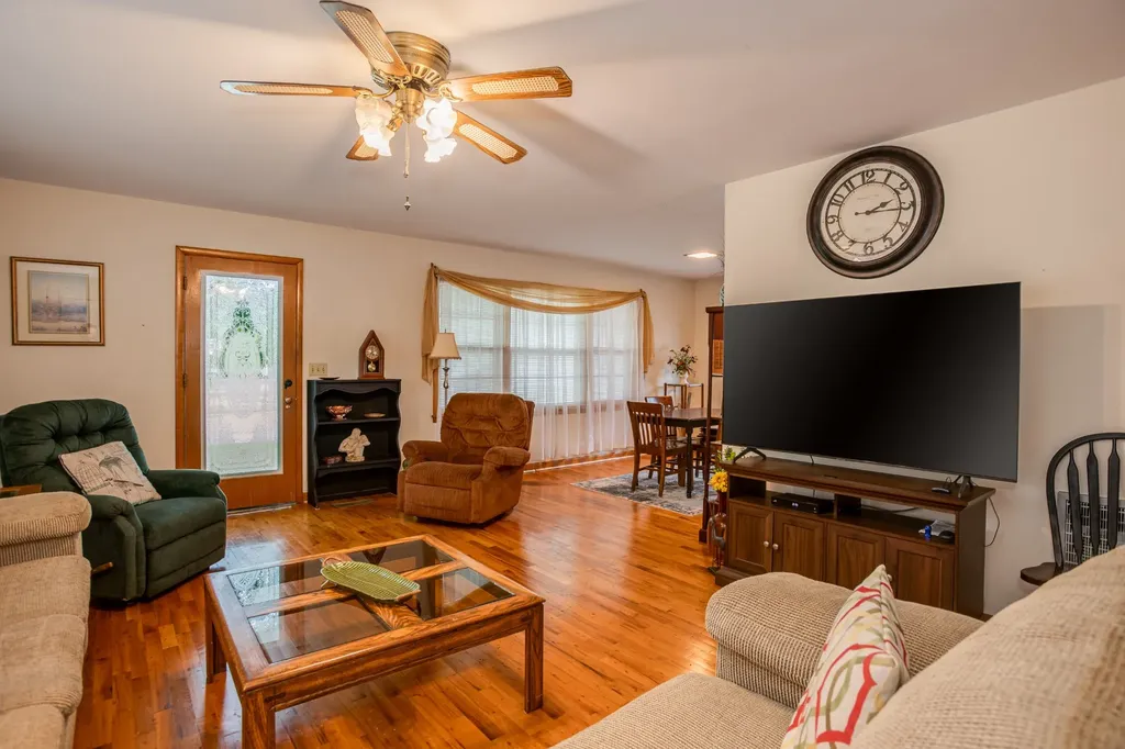 412 4th Street Lawrenceburg TN 38464