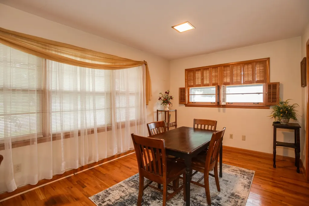 412 4th Street Lawrenceburg TN 38464