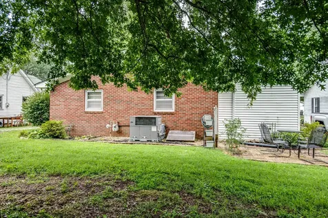 412 4th Street Lawrenceburg TN 38464