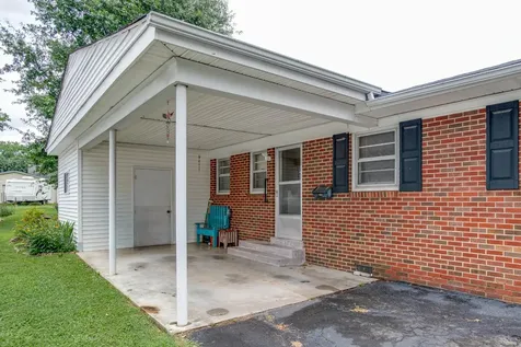412 4th Street Lawrenceburg TN 38464