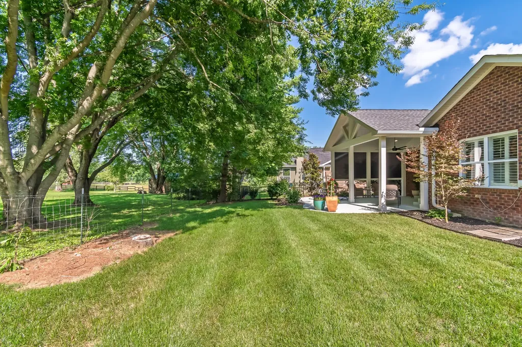 421 Meadowcrest Circle Franklin TN 37064