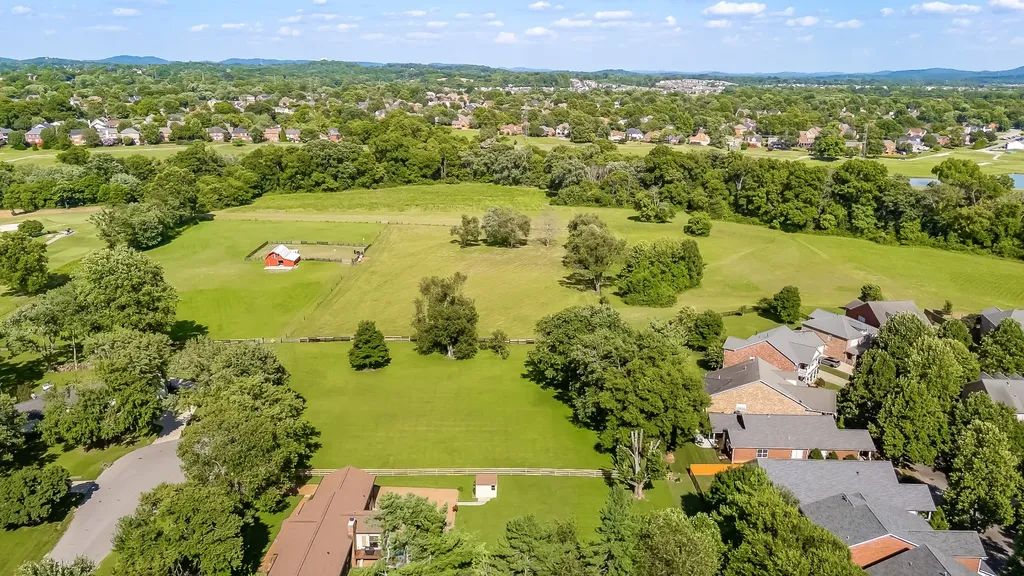 421 Meadowcrest Circle Franklin TN 37064