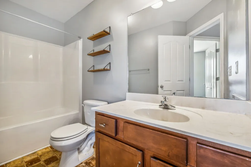 565 Oakmont Drive Clarksville TN 37042