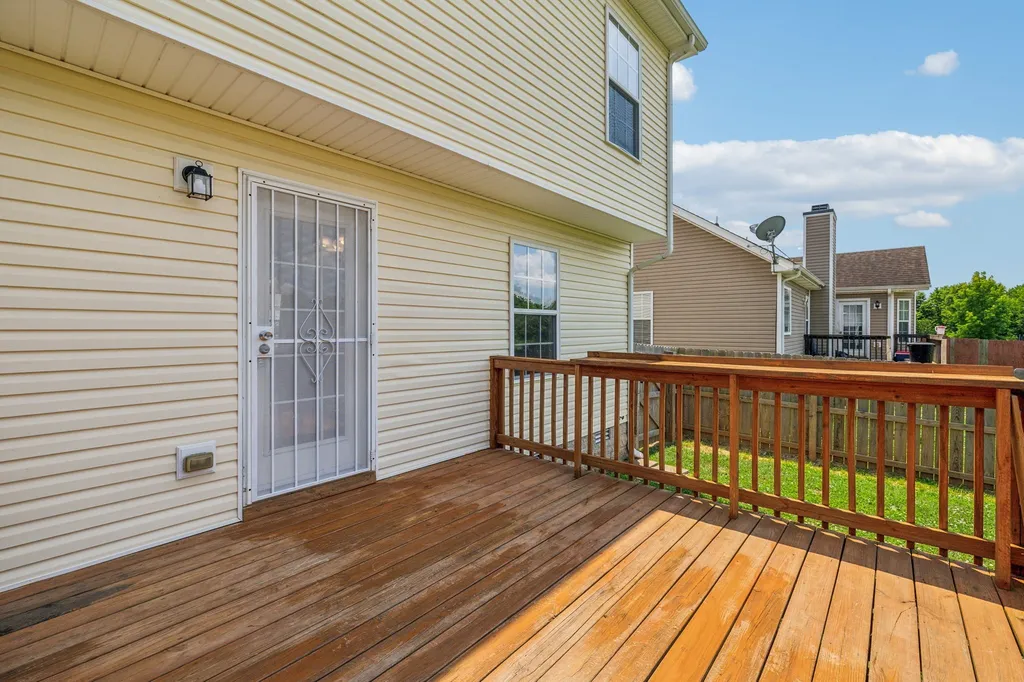 565 Oakmont Drive Clarksville TN 37042